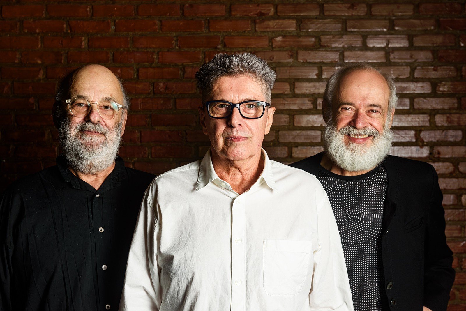 Jaques Morelenbaum, Marcelo Costa e Carlos Malta incluem Edu Lobo e Tom Jobim no trilho do álbum ‘Trem de Três’