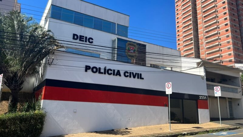 Jovem é preso durante velório por matar e decepar dedo da mãe para acessar celular no interior de SP
