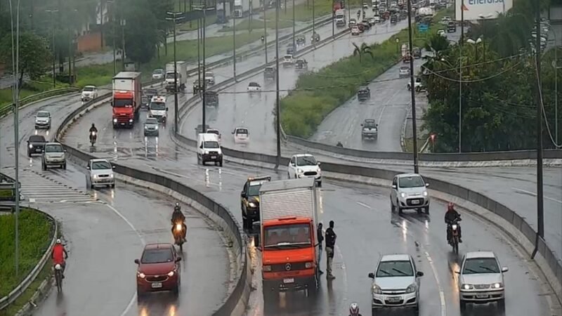Inmet emite alerta de chuvas intensas para todas as cidades da Paraíba