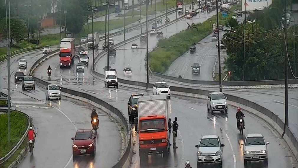 Inmet emite alerta de chuvas intensas para todas as cidades da Paraíba