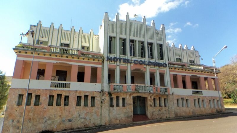 Hotel com fama de assombrado é leiloado por mais de R$ 2,5 milhões e parcelado em 100 vezes em MG
