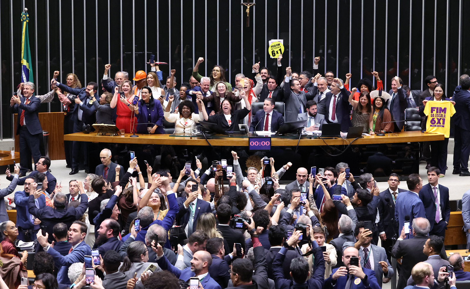 Fim da escala 6×1: veja como votaram os deputados do Piauí nos dois turnos da PEC