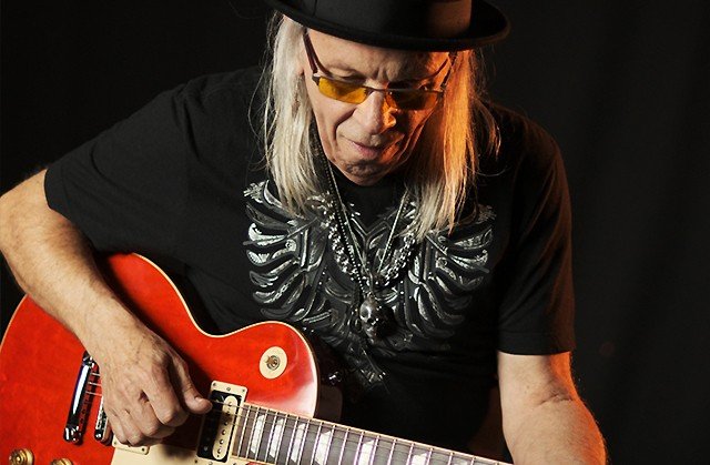 Luiz Carlini, lendário herói da guitarra do rock brasileiro, deixa músicas e solos antológicos ao morrer aos 73 anos