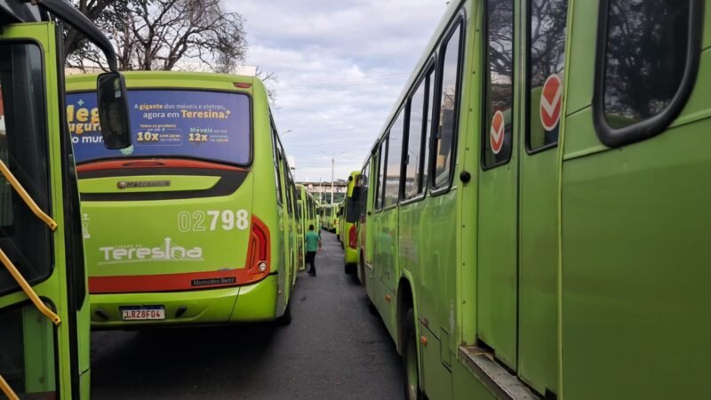 Paralisação de ônibus em Teresina: Justiça determina circulação de 100% da frota nos horários de pico