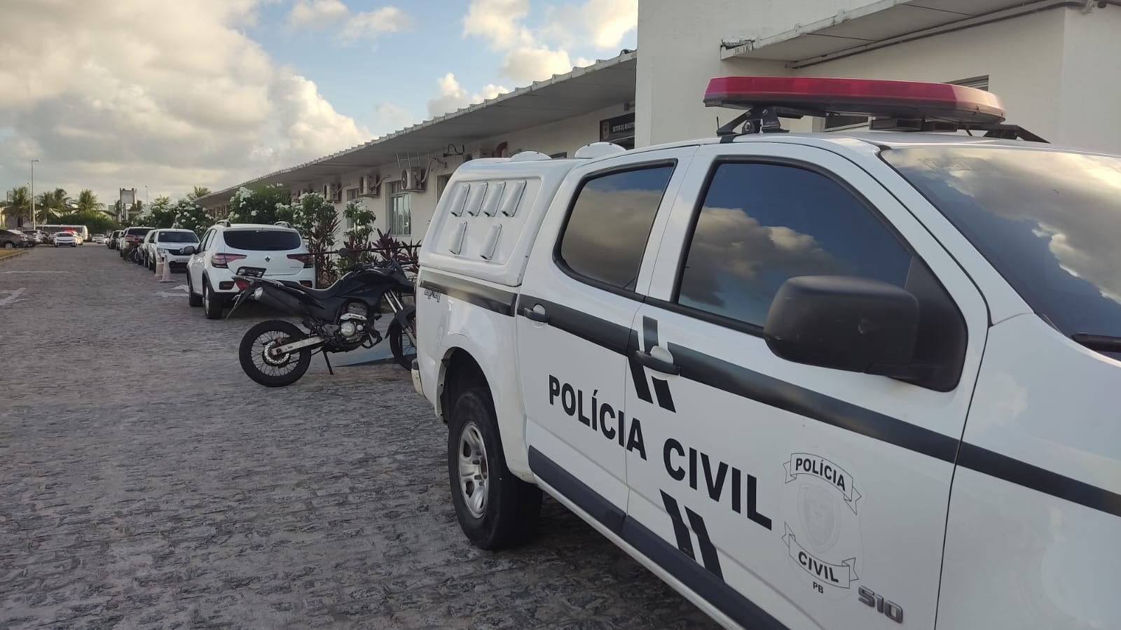 Delegado da Polícia Civil é preso em operação contra tráfico de drogas em João Pessoa