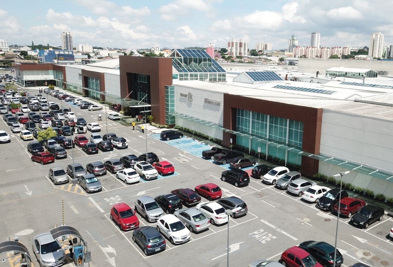 Shoppings do Alto Tietê têm 74 vagas de emprego nesta terça-feira; veja lista