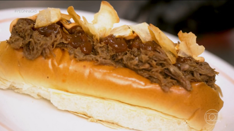 ‘Cachorro crente’: ideia de vender hot-dog após cultos vira loja que faturou R$ 154 mil no primeiro mês