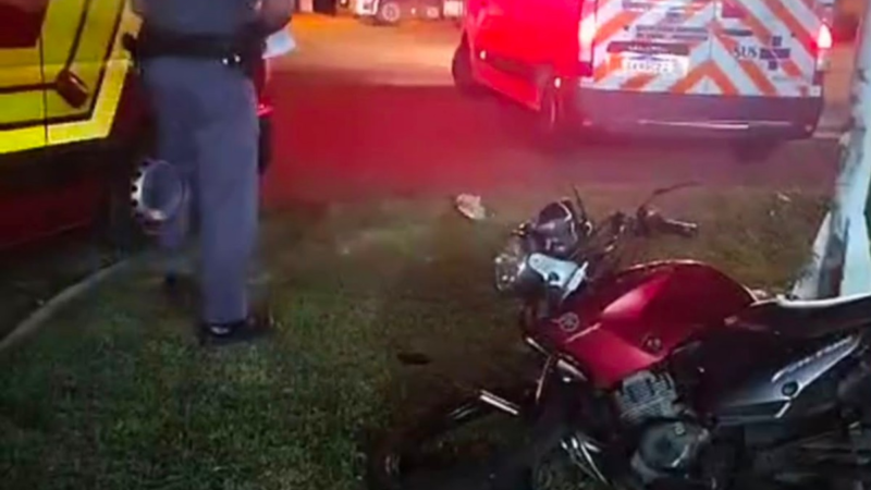 Homem morre após bater motocicleta contra poste em Indaiatuba