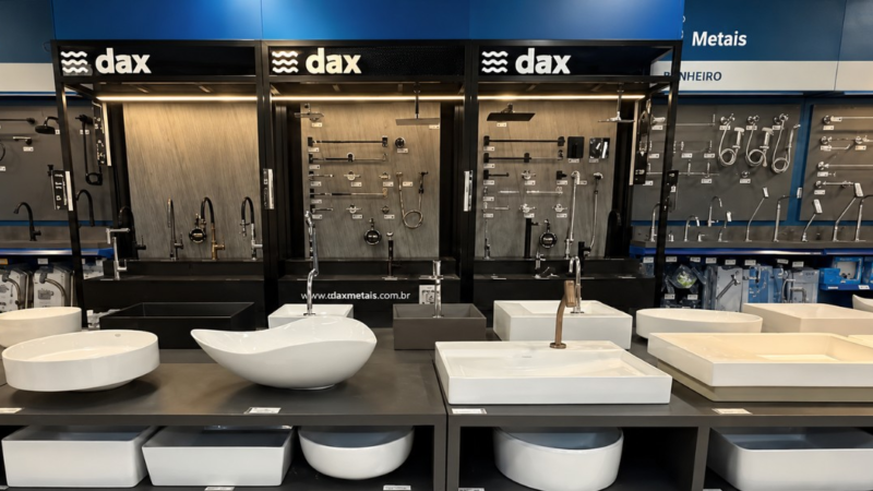 DAX destaca metais com 10 anos de garantia para projetos duradouros