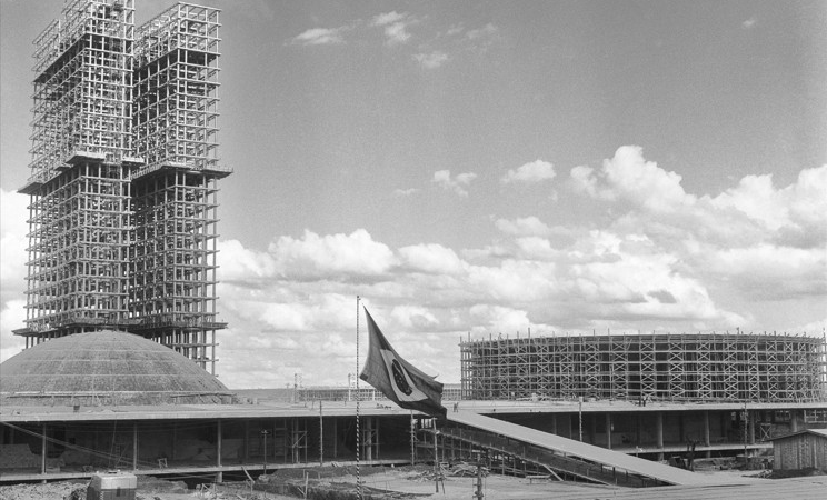 Exposição traz fotos inéditas de Brasília feitas pelo fotógrafo Geraldo Vieira
