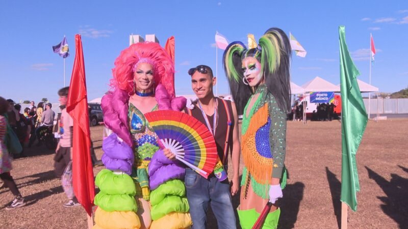 Parada do Orgulho LGBT+ muda horários do Metrô do DF neste domingo; veja detalhes