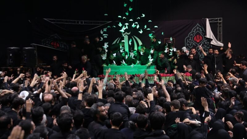 Teerã vira fortaleza para funeral de Ali Khamenei 4 meses após morte em ataques de Israel e EUA