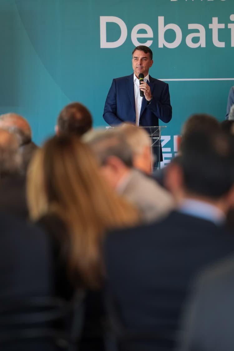 Flávio, as urnas e a sombra de 2022 – O Assunto #1767