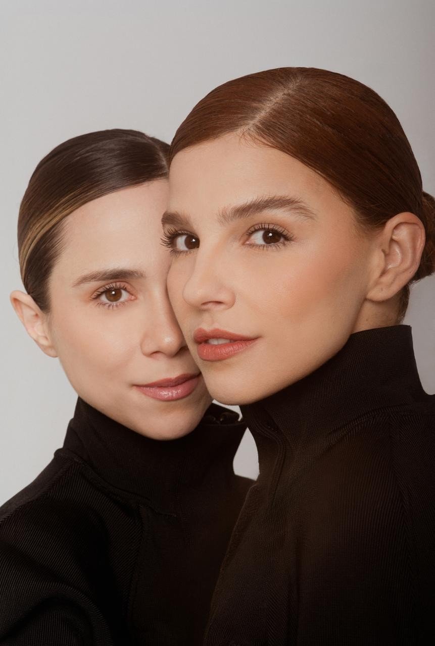 Daphne Bozaski estreia peça com Gabi Medvedovski, 4ª parceria da dupla: ‘Vamos nos inspirar em Fernanda Torres e Andréa Beltrão’