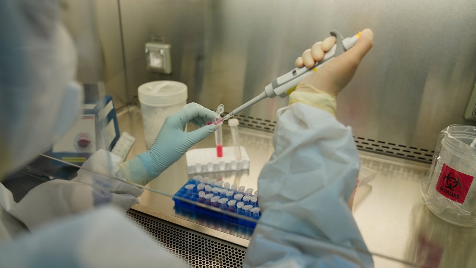 A morte de uma pesquisadora russa especializada em peste explicada por um microbiologista