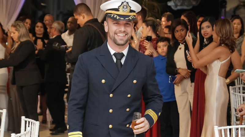 Enfermeira que tentou salvar capitão da Marinha morto em restaurante detalha socorro: ‘Tentamos reanimar por mais de uma hora’