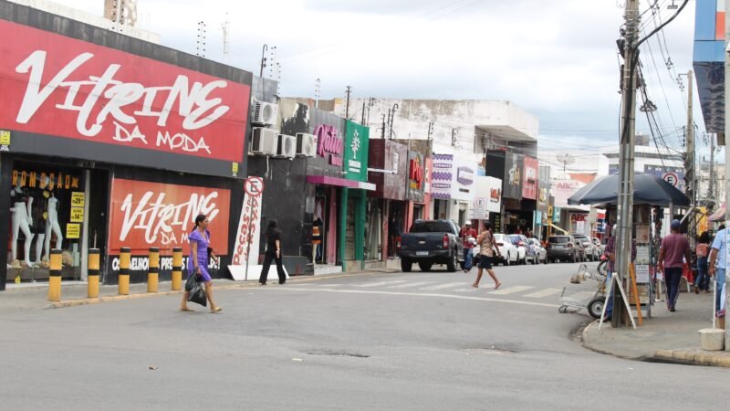 Abre e fecha: veja o que funciona em Petrolina no feriado do Dia do Comerciário