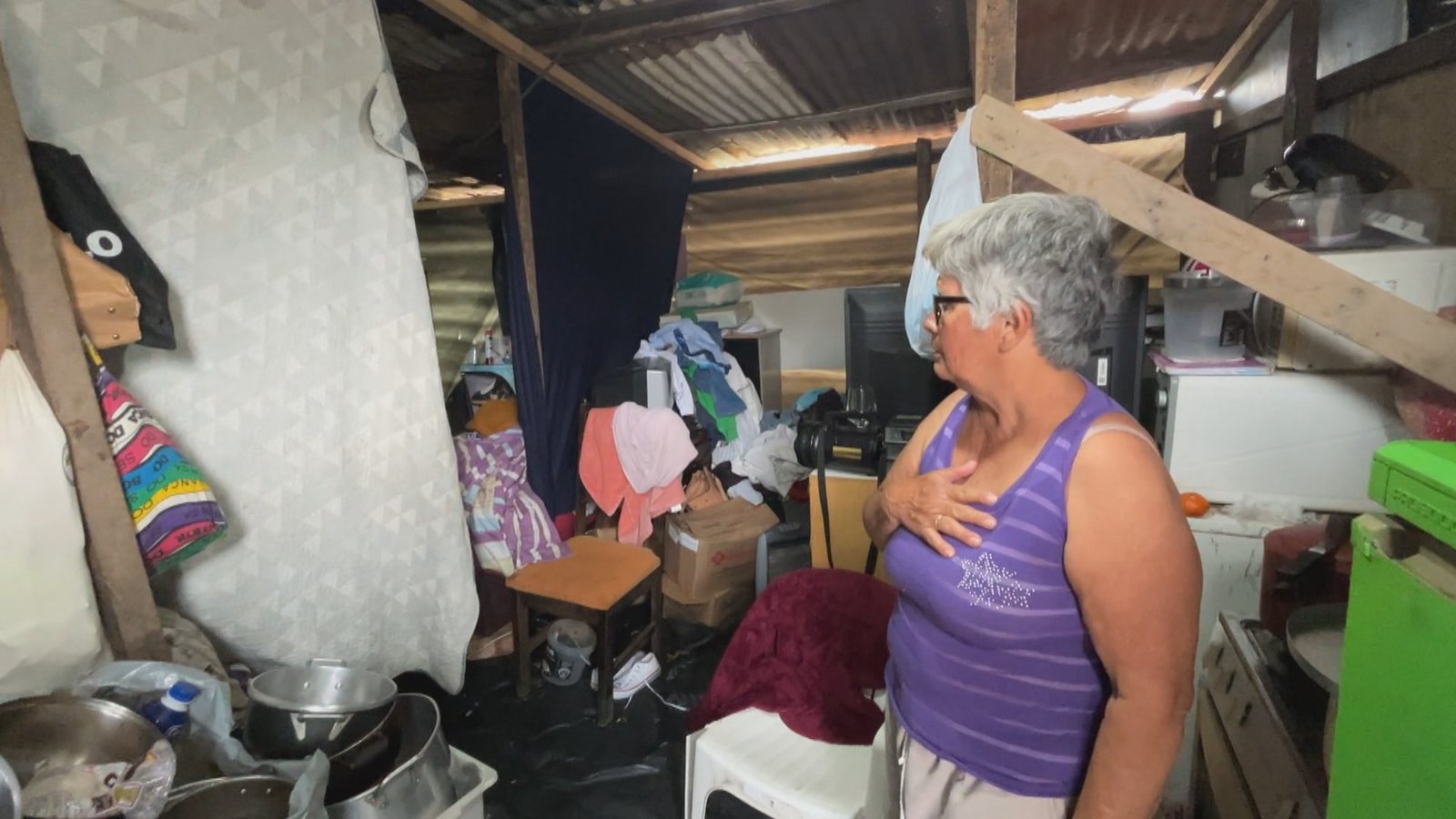 ‘Fui lá ver minha casa, deu pena’, diz moradora que vive em barraca após cheia no RS
