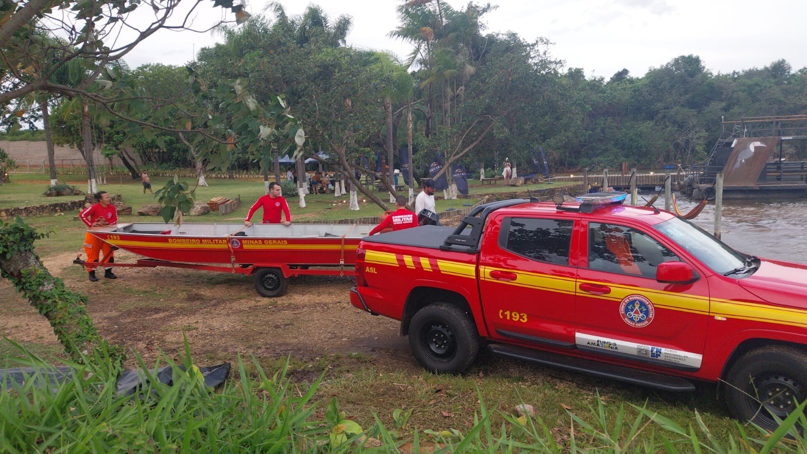 Adolescente desaparece após cair de moto aquática no Rio Grande na divisa entre MG e SP